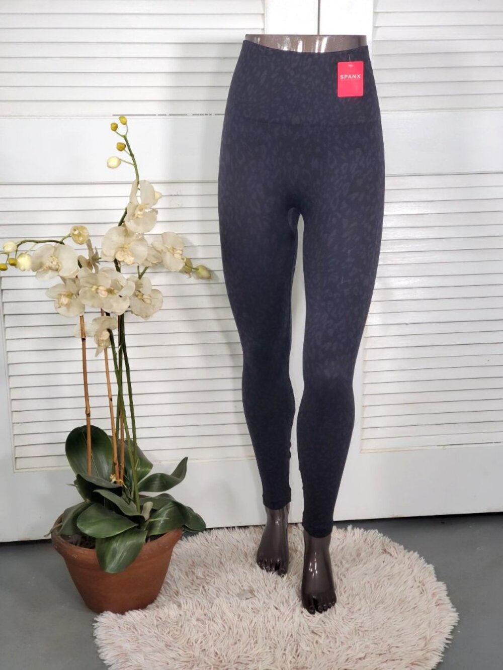 NWT Spanx Women's Black Leopard Print High Waisted Seamless Leggings Sz S 1377